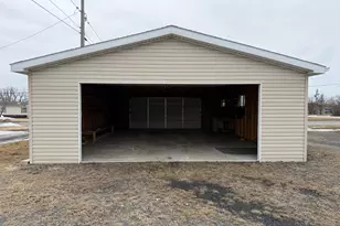 1702 Main Ave, International Falls, MN 56649 - Photo 31