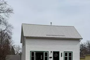 1019 Irving St, Alexandria, MN 56308 - Photo 1