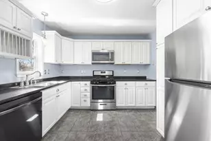 1258 5th St E, Saint Paul, MN 55106 - Photo 9