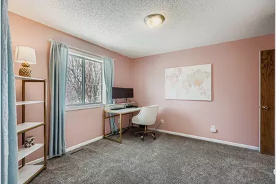 927 Pond View Court, Vadnais Heights, MN 55127 - Photo 11