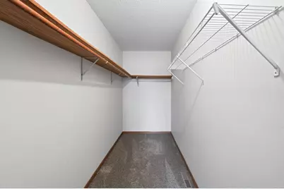 927 Pond View Court, Vadnais Heights, MN 55127 - Photo 7