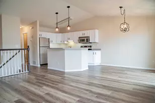 1902 41st Ave S, Moorhead, MN 56560 - Photo 7