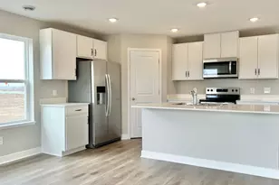 1951 Aztec Ave, Shakopee, MN 55379 - Photo 5