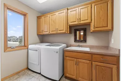 10502 Vera Cruz Drive N, Brooklyn Park, MN 55443 - Photo 47