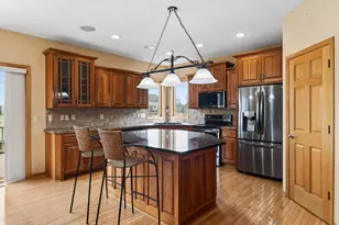 10502 Vera Cruz Dr N, Brooklyn Park, MN 55443 - Photo 23