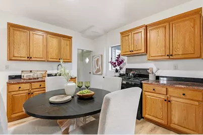 558 Osceola Avenue S, Saint Paul, MN 55102 - Photo 5