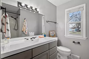 5657 Maryland Ave N, Crystal, MN 55428 - Photo 13