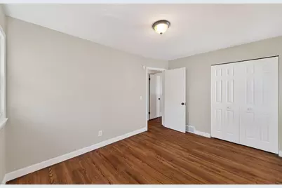 5657 Maryland Avenue N, Crystal, MN 55428 - Photo 15