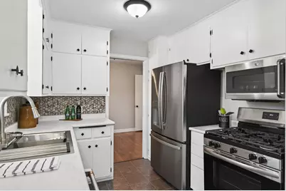 5657 Maryland Avenue N, Crystal, MN 55428 - Photo 9