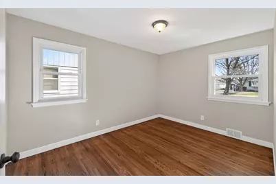 5657 Maryland Avenue N, Crystal, MN 55428 - Photo 17