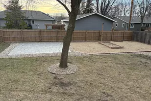 902 5th Ave SE, Pipestone, MN 56164 - Photo 21