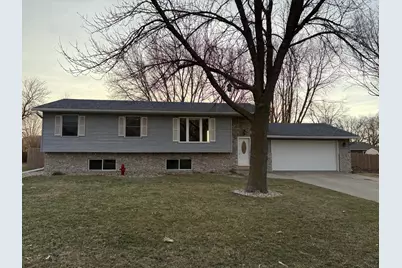 902 5th Avenue SE, Pipestone, MN 56164 - Photo 1