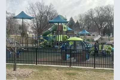 8438 Colfax Avenue S, Bloomington, MN 55420 - Photo 15