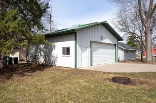 109 S Dallas St, River Falls, WI 54022 - Photo 23