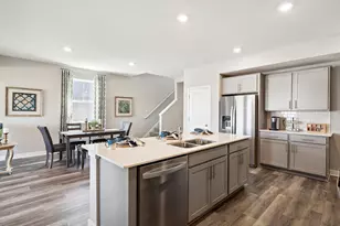 17062 Draper Wy, Lakeville, MN 55044 - Photo 3