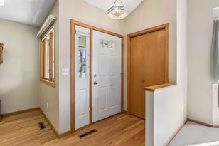 13180 Gemstone Ct, Apple Valley, MN 55124 - Photo 3