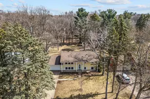 7993 Greenwood Dr, Mounds View, MN 55112 - Photo 5