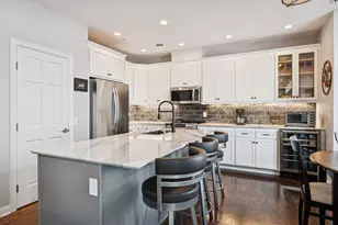 337 Willoughby Way W, Minnetonka, MN 55305 - Photo 3