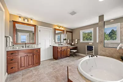 2020 Edgewood Court, Chanhassen, MN 55317 - Photo 51