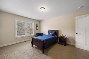 2020 Edgewood Ct, Chanhassen, MN 55317 - Photo 69