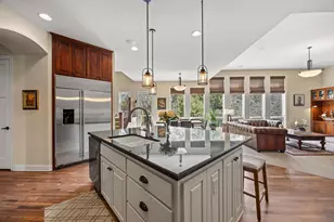 2020 Edgewood Ct, Chanhassen, MN 55317 - Photo 35