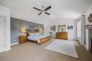 2020 Edgewood Ct, Chanhassen, MN 55317 - Photo 45