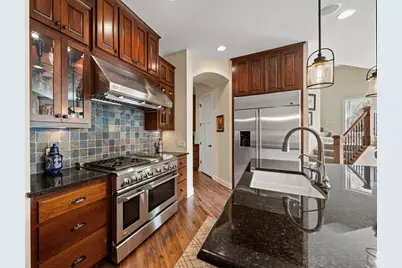 2020 Edgewood Court, Chanhassen, MN 55317 - Photo 37