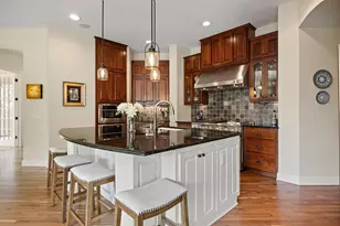 2020 Edgewood Ct, Chanhassen, MN 55317 - Photo 33