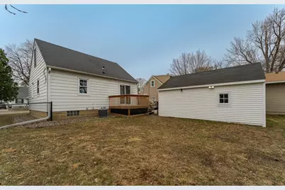 1016 6th Avenue NW, Rochester, MN 55901 - Photo 3