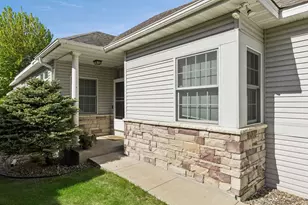 724 Gilfillan Ln, White Bear Township, MN 55127 - Photo 3
