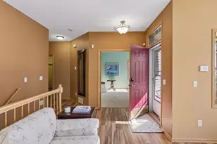 724 Gilfillan Ln, White Bear Township, MN 55127 - Photo 5