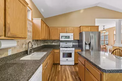 724 Gilfillan Lane, White Bear Township, MN 55127 - Photo 21