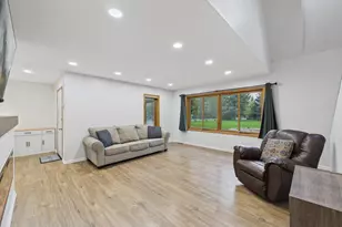 W10446 880th Ave, River Falls, WI 54022 - Photo 5