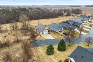 3529 S Pointe Dr, Hastings, MN 55033 - Photo 5