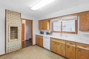 8409 32nd Pl N, Crystal, MN 55427 - Photo 13