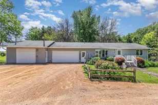 11841 W 250Th St, Belle Plaine, MN 56011 - Photo 1