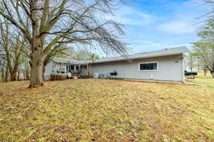 11841 W 250Th St, Belle Plaine, MN 56011 - Photo 13