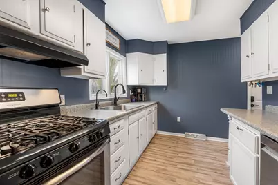 22383 570th Avenue, Austin, MN 55912 - Photo 13