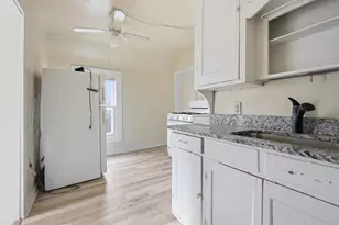 1070 21st Ave SE, Minneapolis, MN 55414 - Photo 9