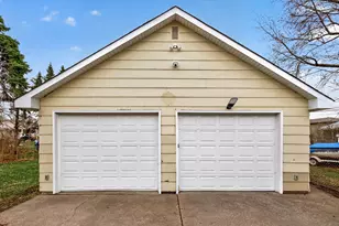 1736 Montana Ave E, Saint Paul, MN 55106 - Photo 29