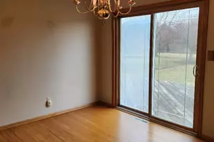 1306 Crestview Rd, Albert Lea, MN 56007 - Photo 9