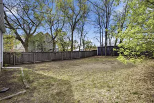 412 12th St N, Fargo, ND 58102 - Photo 3