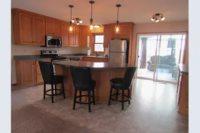 6049 Rolling Hills Drive SW, Montevideo, MN 56265 - Photo 9