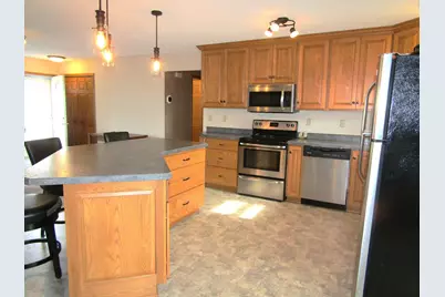 6049 Rolling Hills Drive SW, Montevideo, MN 56265 - Photo 11