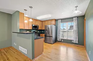 2892 Clover Ridge Dr, Chaska, MN 55318 - Photo 5