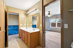 2892 Clover Ridge Dr, Chaska, MN 55318 - Photo 11