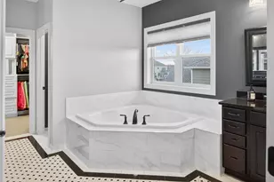 9889 Frederick Pl, Eden Prairie, MN 55347 - Photo 21