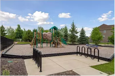 9889 Frederick Place, Eden Prairie, MN 55347 - Photo 33