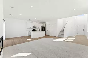 10529 Harbor Ln N, Maple Grove, MN 55369 - Photo 11