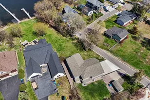 100 Peninsula Rd, Medicine Lake, MN 55441 - Photo 49